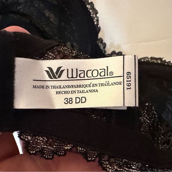 Wacoal Embrace Lace Bra - Picture 3 of 3
